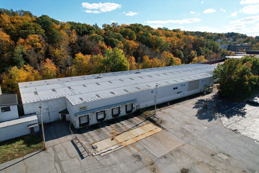 Primary Photo Of 99 Green St, Clinton Warehouse For Lease