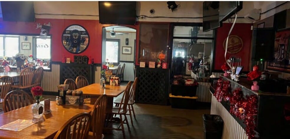 More Photos Of 22401 Huron River Dr, Rockwood Bar For Sale