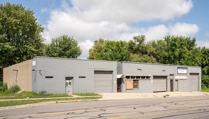 More Photos Of 2026-2030 Prospect Ave, Kansas City Warehouse For Sale
