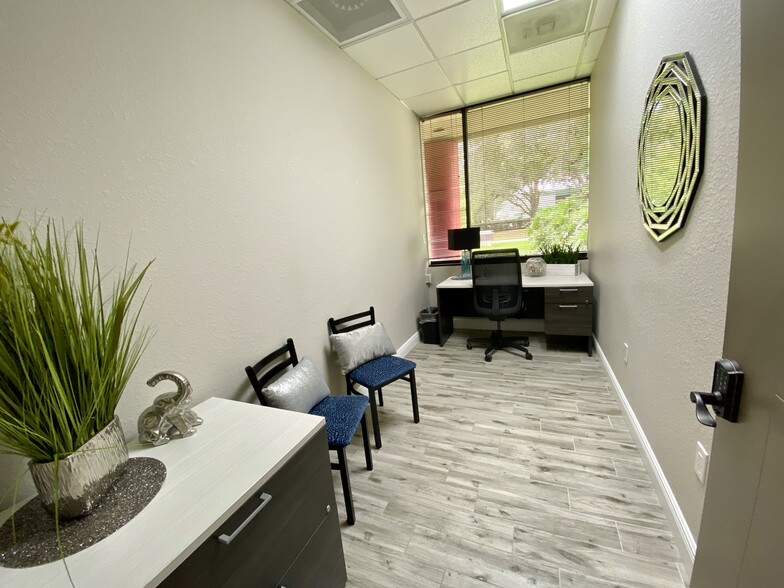 More Photos Of 1211 Tech Blvd, Tampa Manufacturing For Lease