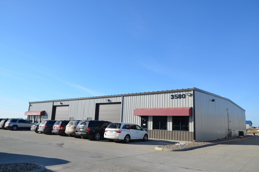 More Photos Of 3560 SW Brookside Dr, Grimes Flex For Lease