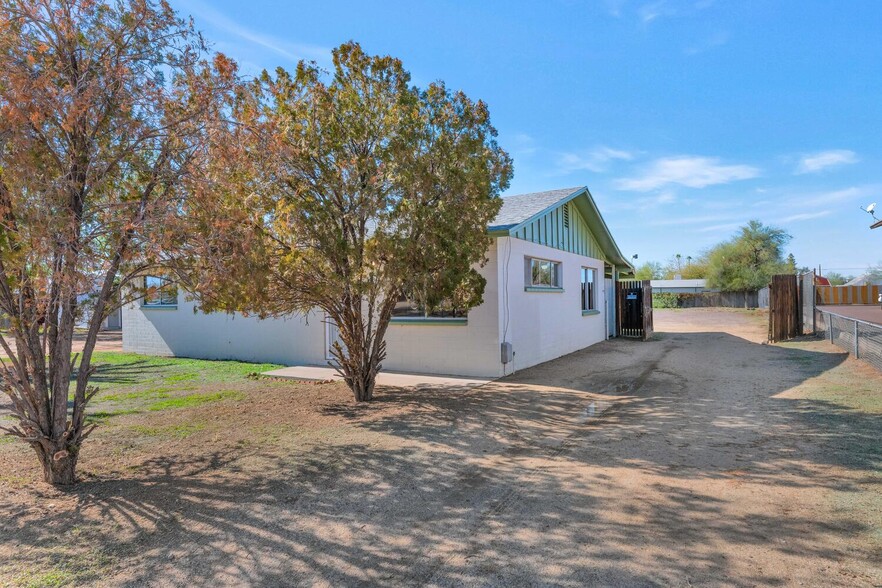 Primary Photo Of 8916 N 11th St, Phoenix Apartments For Sale