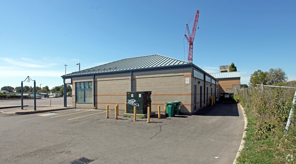 More Photos Of 100 Westney Rd S, Ajax Unknown For Lease