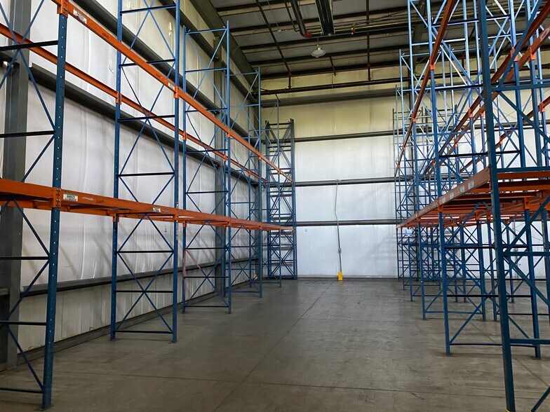 More Photos Of 97 N Hatfield Rd, Hatfield Warehouse For Lease
