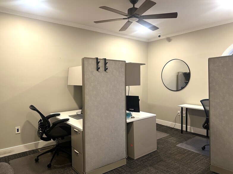 More Photos Of 35 Commercial Way, Springboro Office For Sale