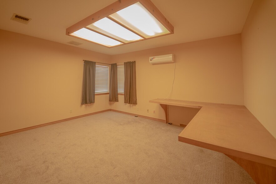 More Photos Of 2203 Port Lavaca Dr, Victoria Industrial For Sale