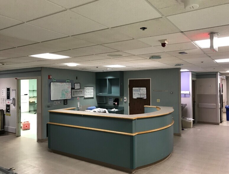 More Photos Of 830 Old Lancaster Rd, Bryn Mawr Hospital For Lease