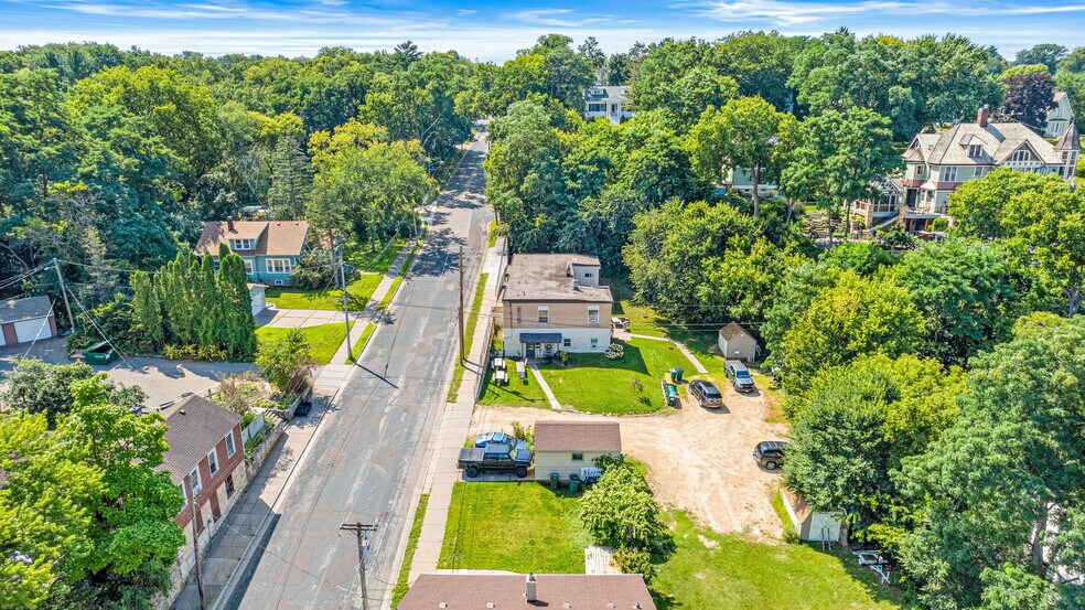 More Photos Of 114 Olive St W, Stillwater Apartments For Sale