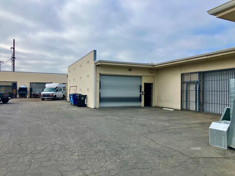 Primary Photo Of 14630 Titus St, Van Nuys Manufacturing For Lease