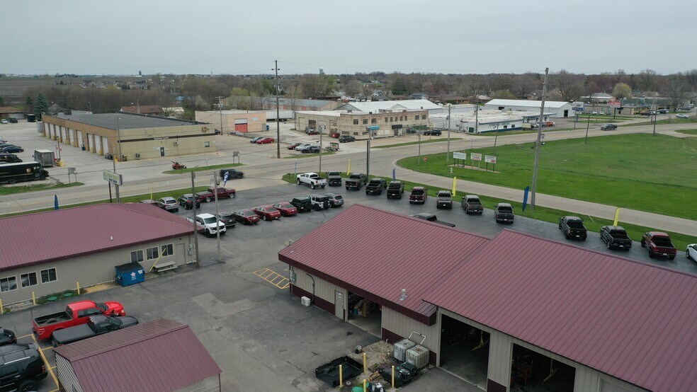 More Photos Of 11 W US Highway 6, Peru Auto Dealership For Sale