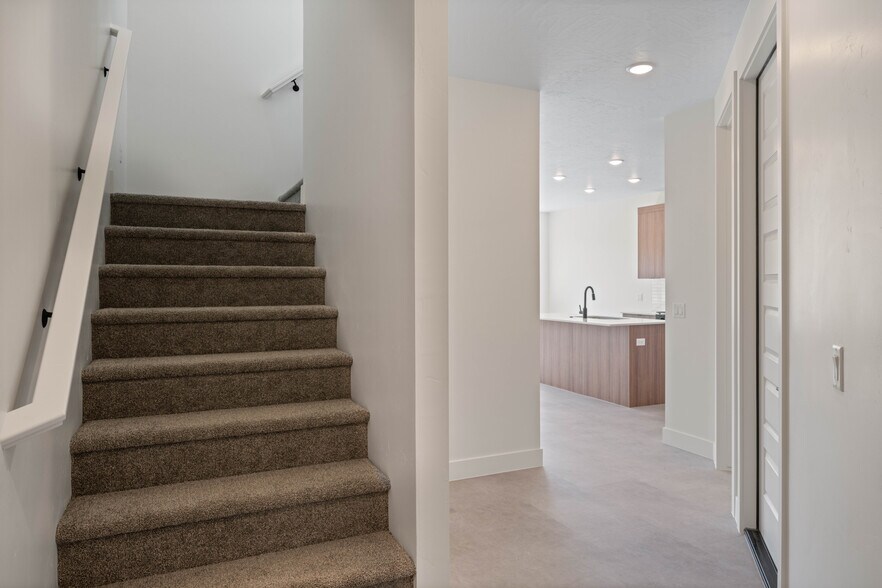 More Photos Of 1935 W 250 S, Hurricane Apartments For Sale