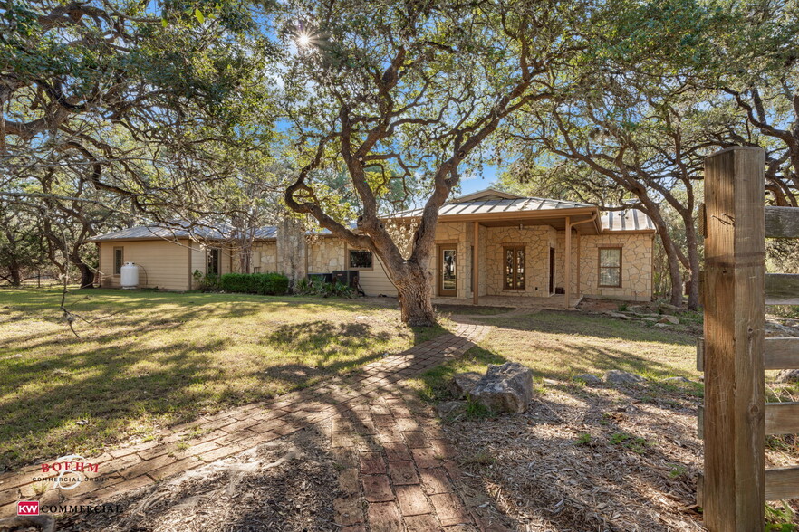 Primary Photo Of 39 Scenic Loop Rd, Boerne Office Residential For Lease