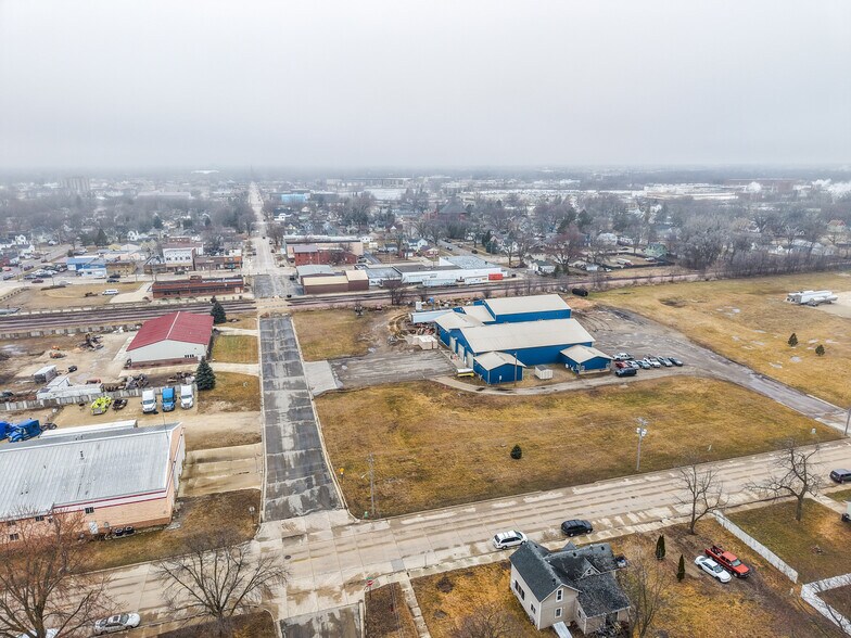 More Photos Of 501 11th St NE, Austin Carwash For Sale