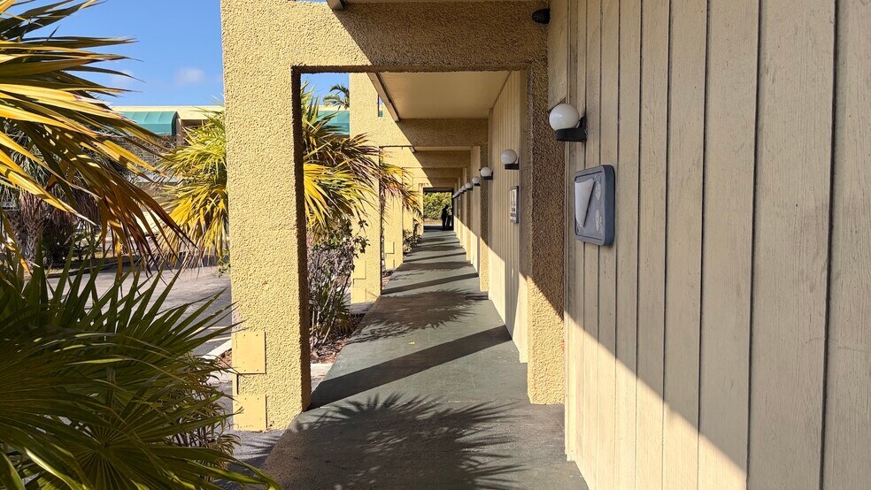 More Photos Of 2331 N State Road 7, Lauderdale Lakes Office For Sale