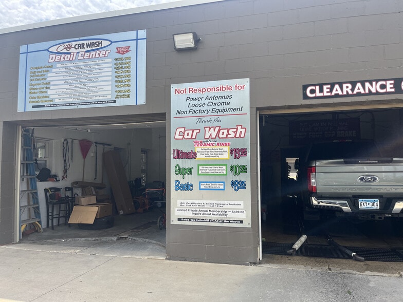 More Photos Of 210 W Oakland Ave, Austin Carwash For Sale