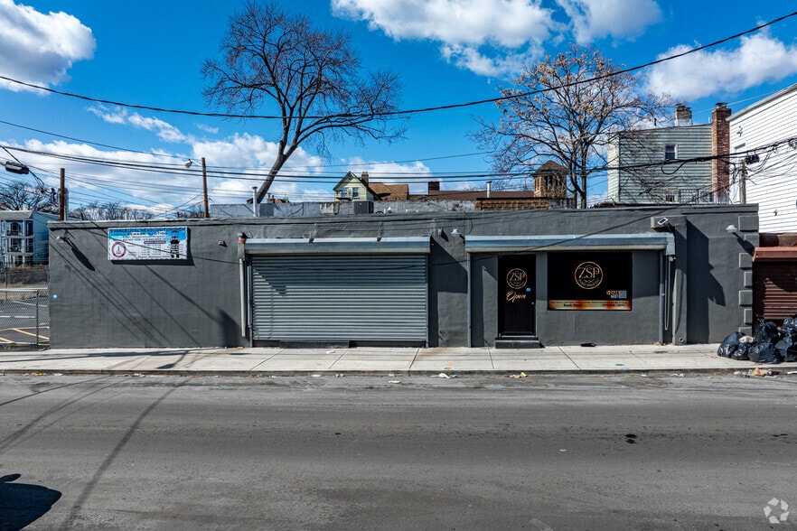 More Photos Of 11 Brookdale Ave, Newark Warehouse For Lease