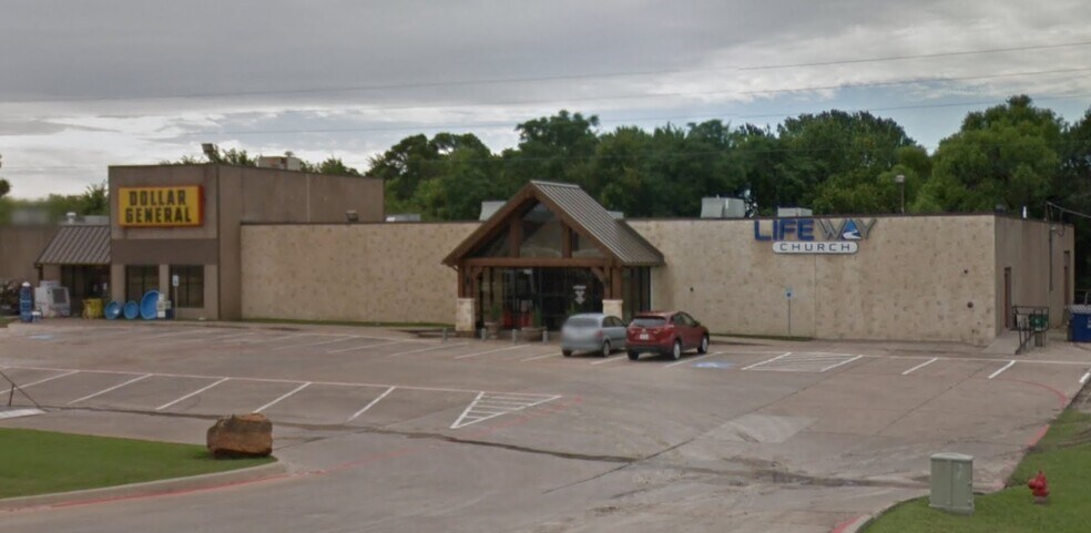 Primary Photo Of 701-717 E Pecan St, Celina Unknown For Lease