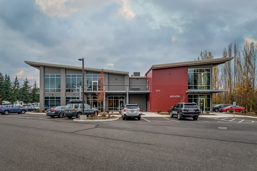 More Photos Of 913 Squalicum Way, Bellingham Distribution For Lease