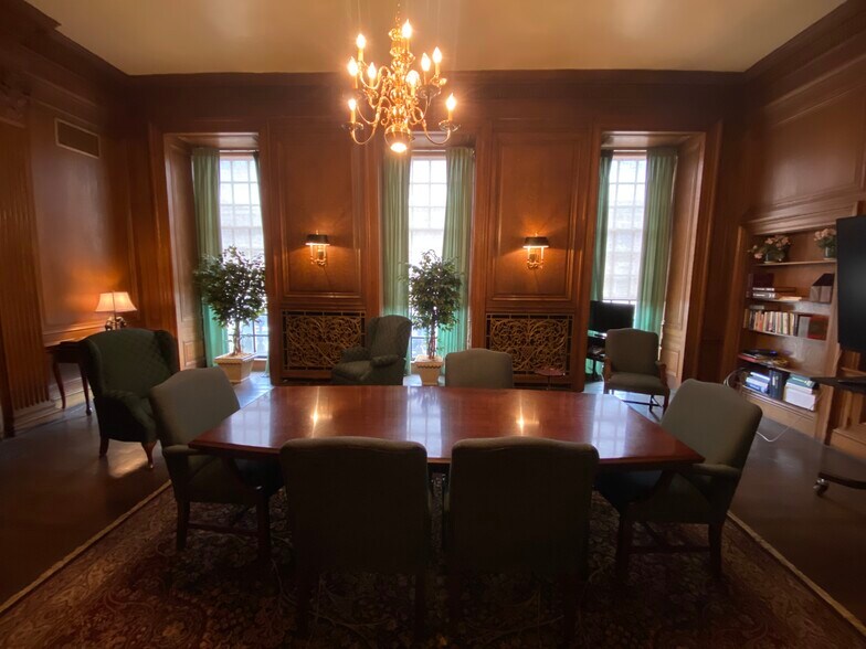 More Photos Of 311 Alexander St, Rochester Office For Lease