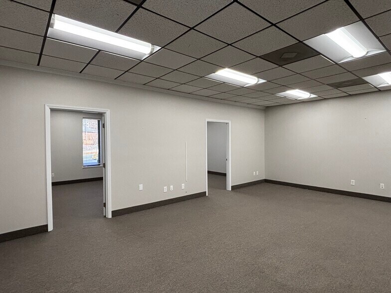 More Photos Of 1022 W 1st St, Winston-Salem Office For Sale