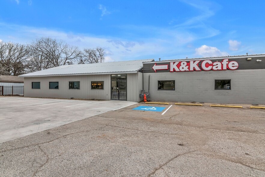 More Photos Of 7628 Corina Dr, Fort Worth Skating Rink For Sale