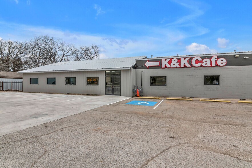 More Photos Of 7628 Corina Dr, Fort Worth Skating Rink For Sale