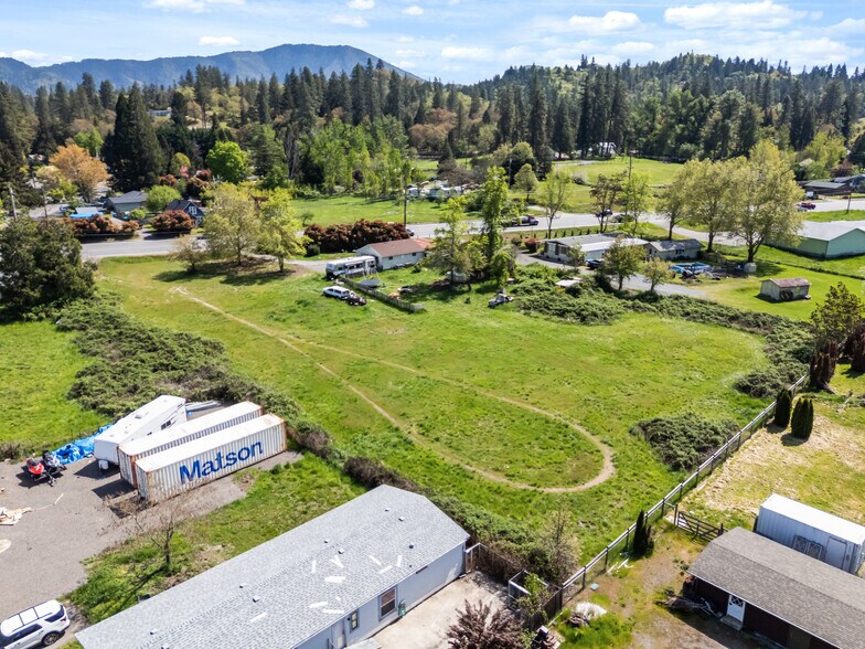 More Photos Of 815 W Harbeck Rd, Grants Pass Land For Sale