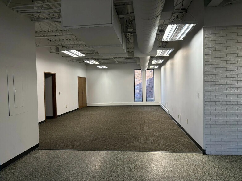 More Photos Of 621 W Russell St, Sioux Falls Office For Lease