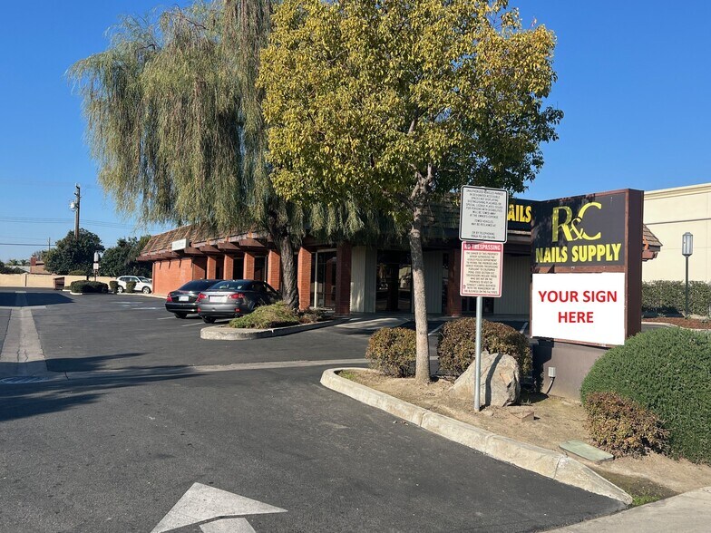 Primary Photo Of 1725 S Mooney Blvd, Visalia Freestanding For Lease