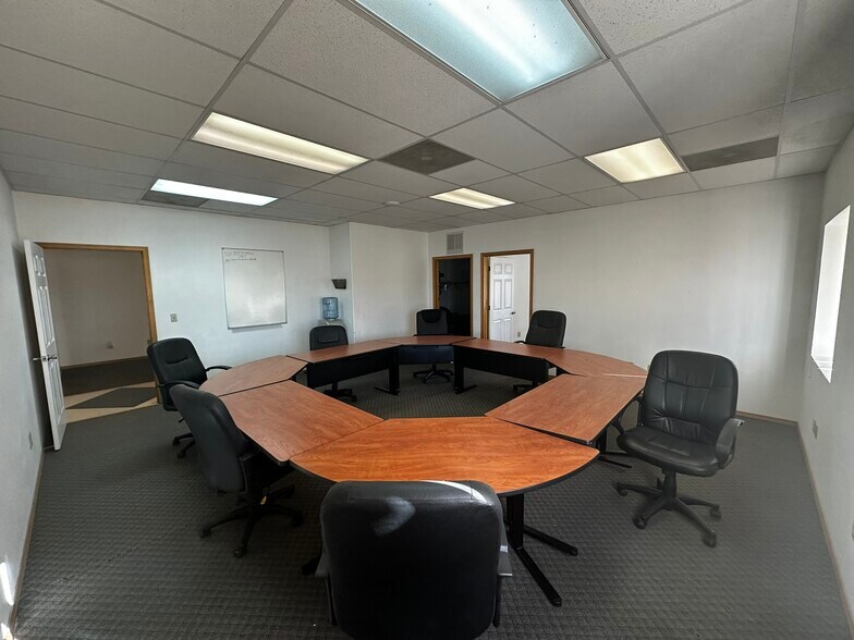 More Photos Of 2948 I-70 Business Loop, Grand Junction Warehouse For Lease