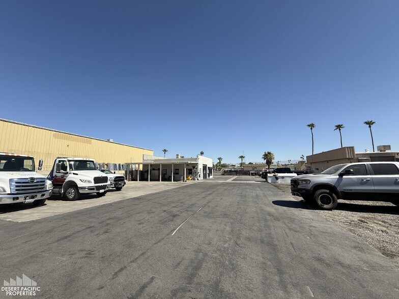 More Photos Of 74883 Velie Way, Palm Desert Service For Lease