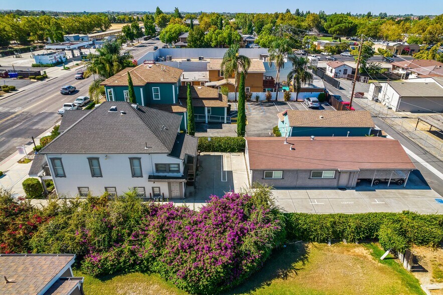 More Photos Of 8336 Brentwood Blvd, Brentwood Office Residential For Sale