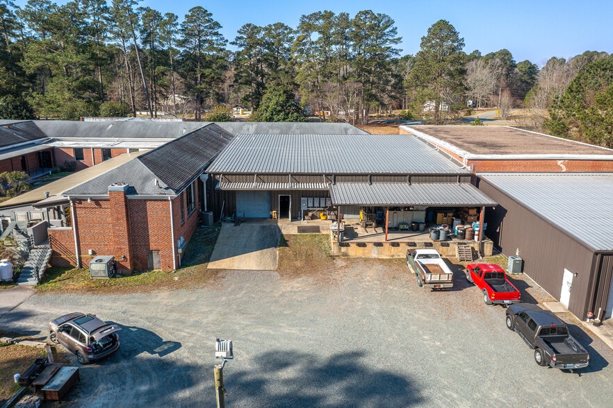 More Photos Of 1434 Farrington Rd, Apex Light Manufacturing For Sale