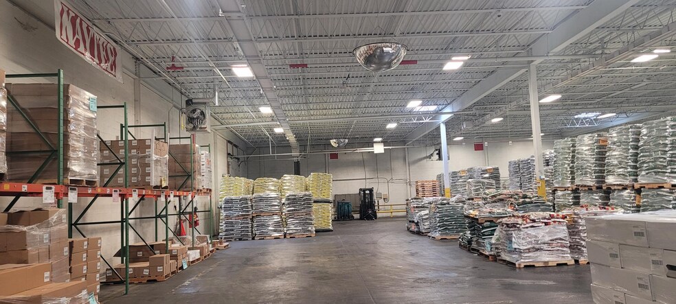 More Photos Of 190 Walnut Ln, Pottsville Warehouse For Lease