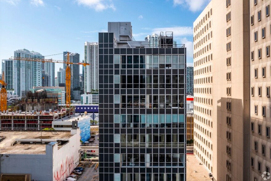 More Photos Of 66-68 W Flagler St, Miami Loft Creative Space For Lease