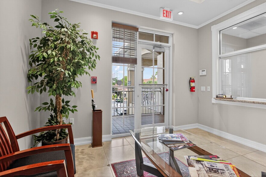 More Photos Of 5521 N University Dr, Coral Springs Office For Sale