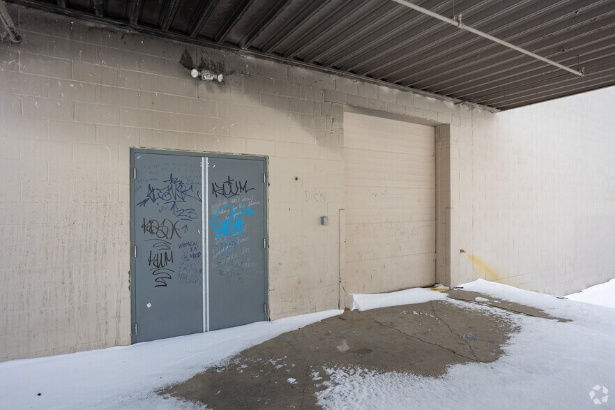 More Photos Of 1160-1300 E Army Post Rd, Des Moines Unknown For Lease