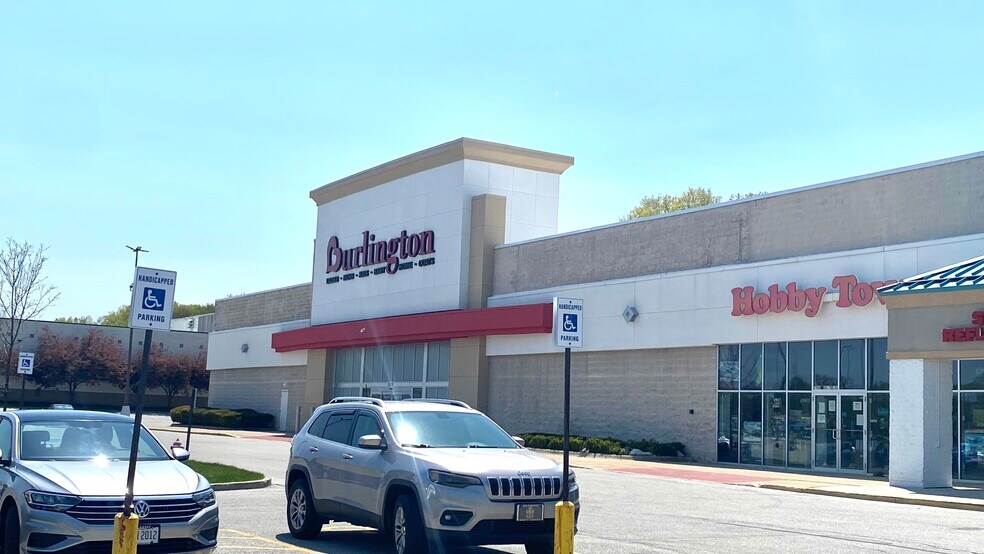 More Photos Of 7715 Mentor Ave, Mentor Freestanding For Sale