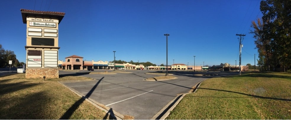 More Photos Of 2410 Cleveland Hwy, Dalton Unknown For Lease