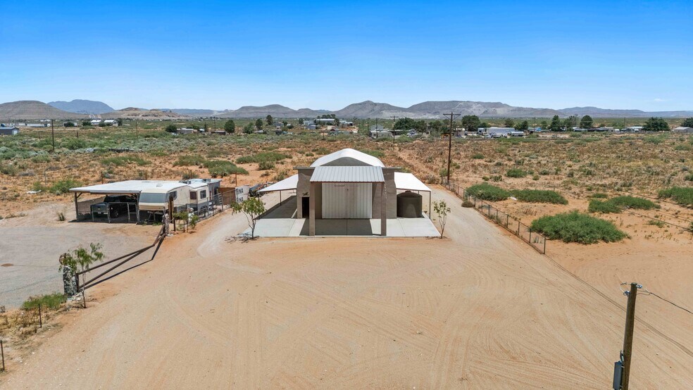 More Photos Of 5001 Gallegos, El Paso Warehouse For Sale