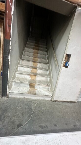 More Photos Of 330 William St, Fall River Storefront For Sale