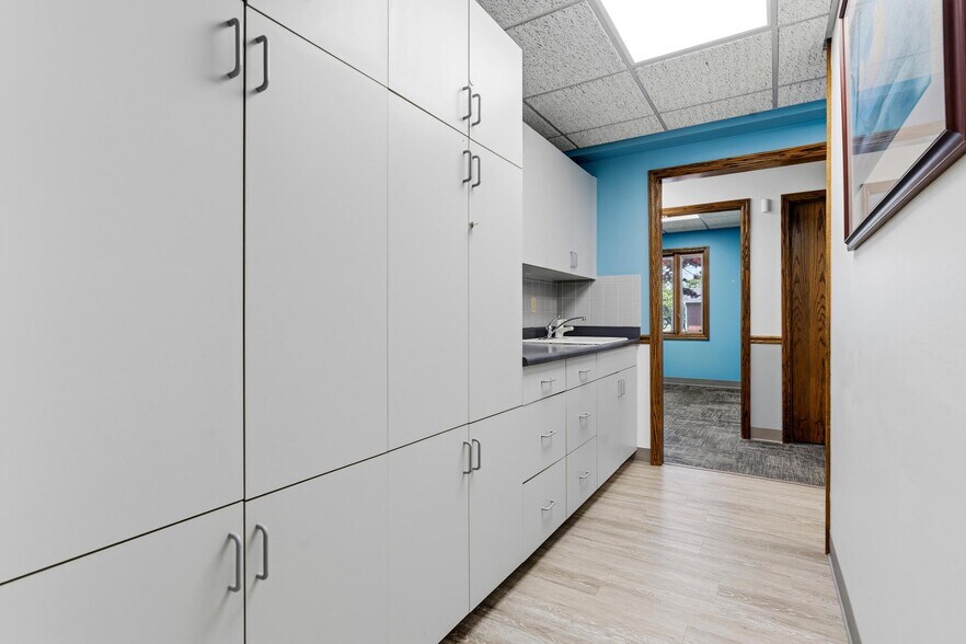 More Photos Of 244 Wilson Dr, Xenia Medical For Sale