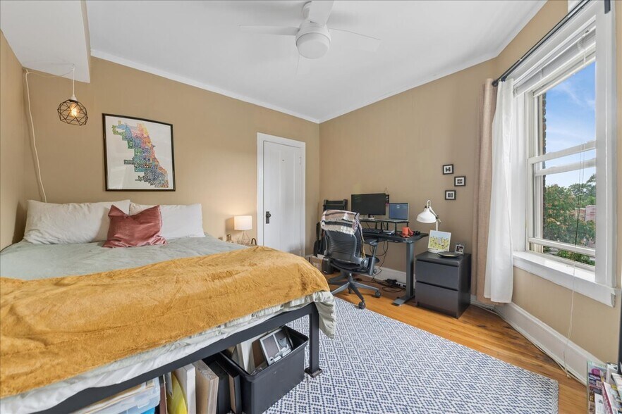 More Photos Of 1723 W Foster Ave, Chicago Multifamily For Sale