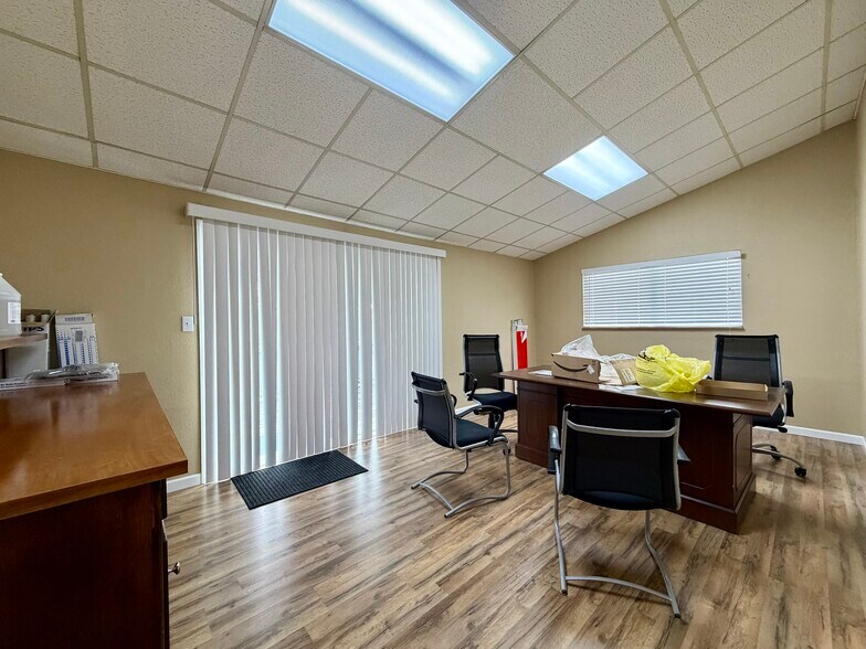 More Photos Of 2851 Winfield Dunn Pky, Kodak Land For Lease