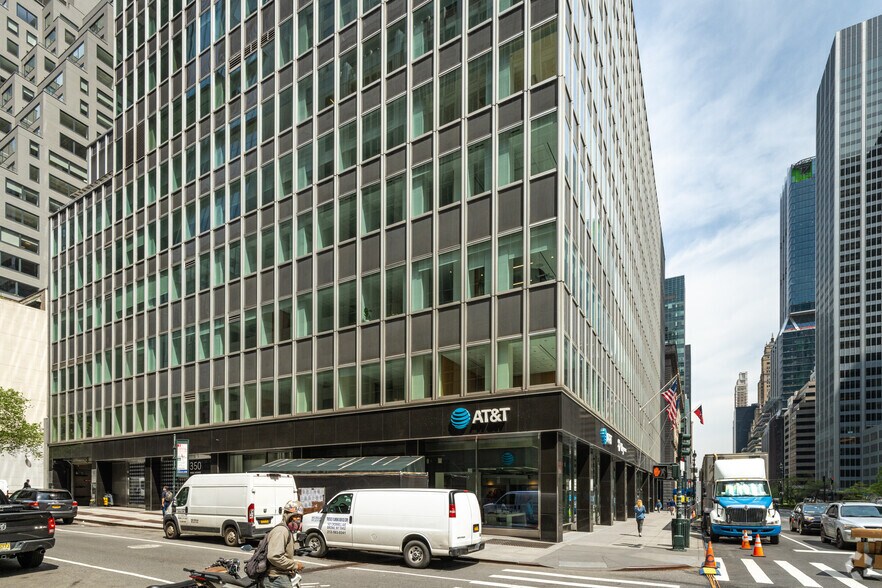 More Photos Of 350 Park Ave, New York Office For Lease