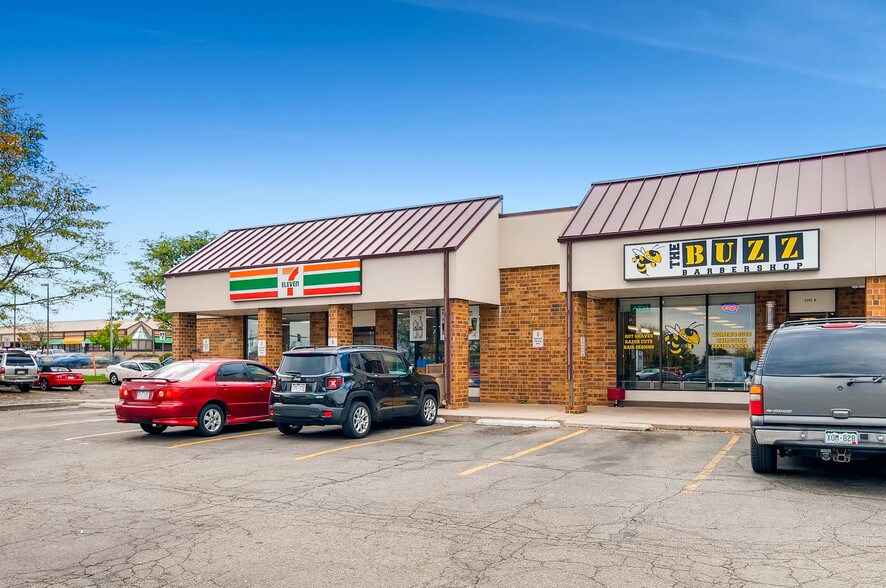 More Photos Of 2295 S Chambers Rd, Aurora Freestanding For Lease