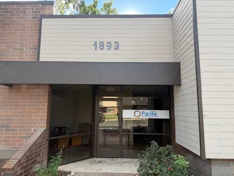 More Photos Of 1881-1893 Knoll Dr, Ventura Office For Sale