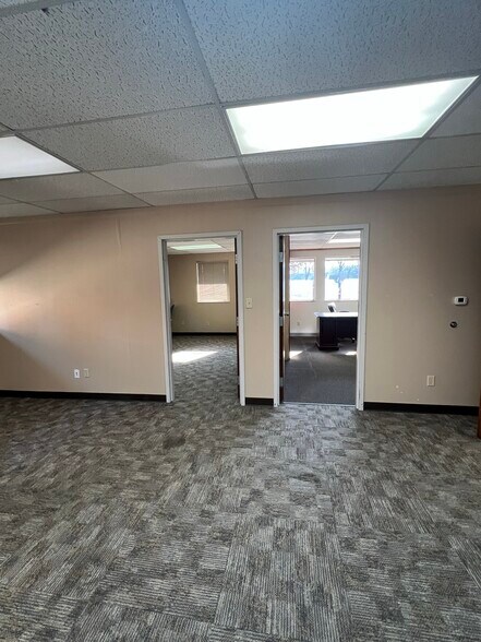 More Photos Of 4656 W Jefferson Blvd, Fort Wayne Unknown For Lease