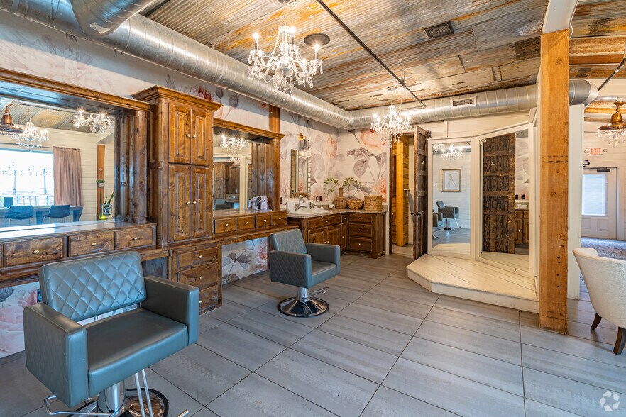 More Photos Of 468 SW 24th Ave, Goldsby Lodge Meeting Hall For Sale