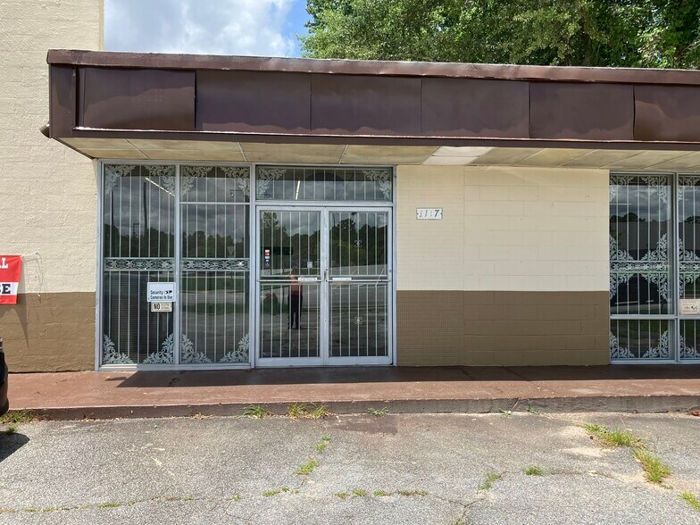 More Photos Of 1117 Floyd Rd, Columbus Convenience Store For Sale